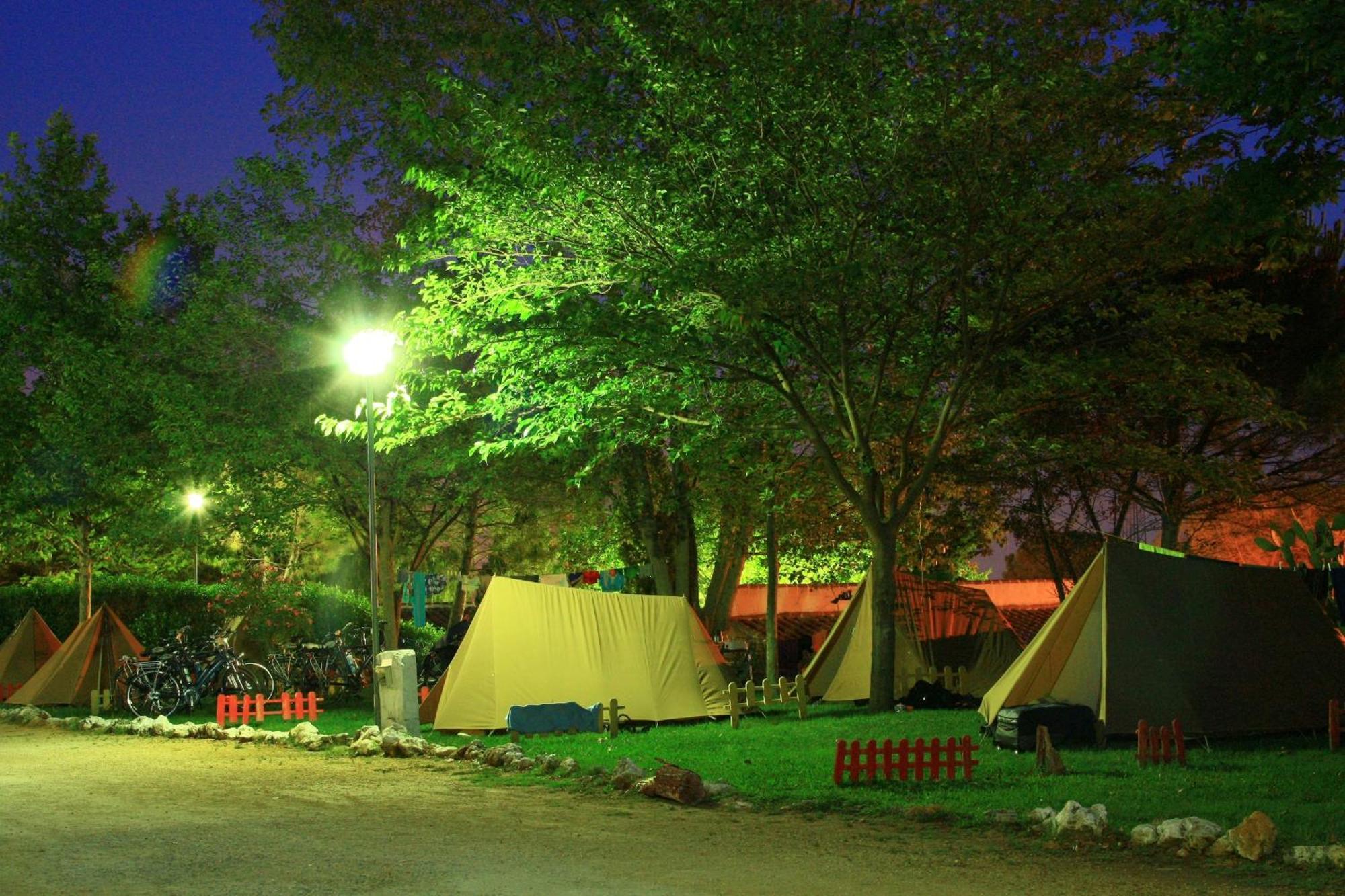Camping Sierra De Las Nieves Yunquera Dış mekan fotoğraf